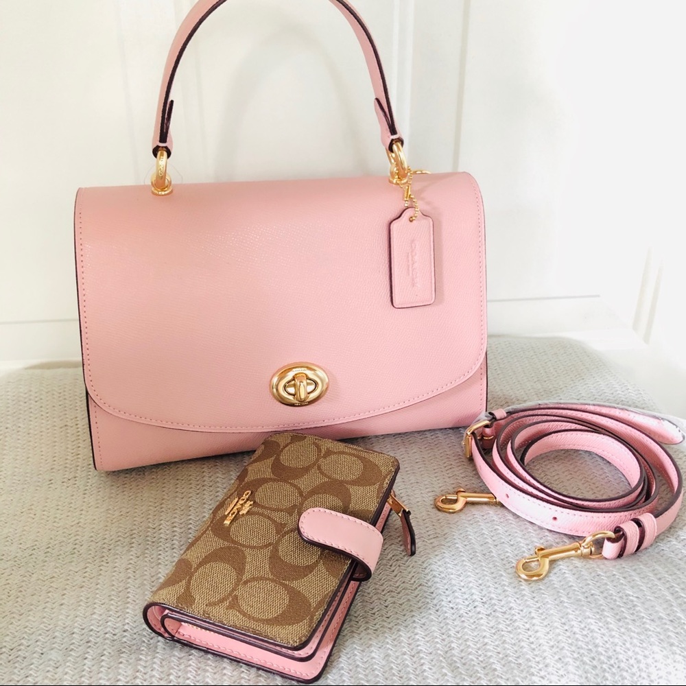 SOLD ❌Coach Tilly Top Handle w/ matching wallet 💓